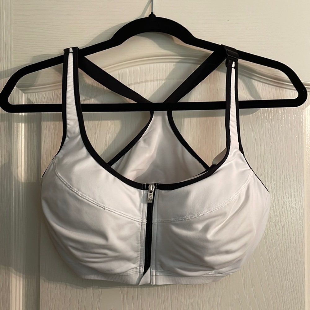 Victoria’s Secret Knockout Maximum Support Sports Bra